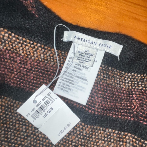SOLD* American Eagle Black & Brown Poncho OS NWT - Picture 4 of 5